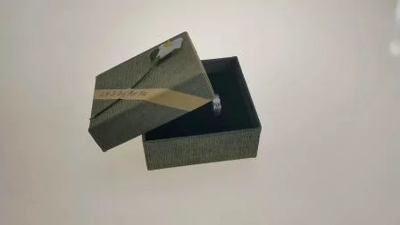 Caja de regalo de embalaje de joyería de cartón con base y tapa personalizada